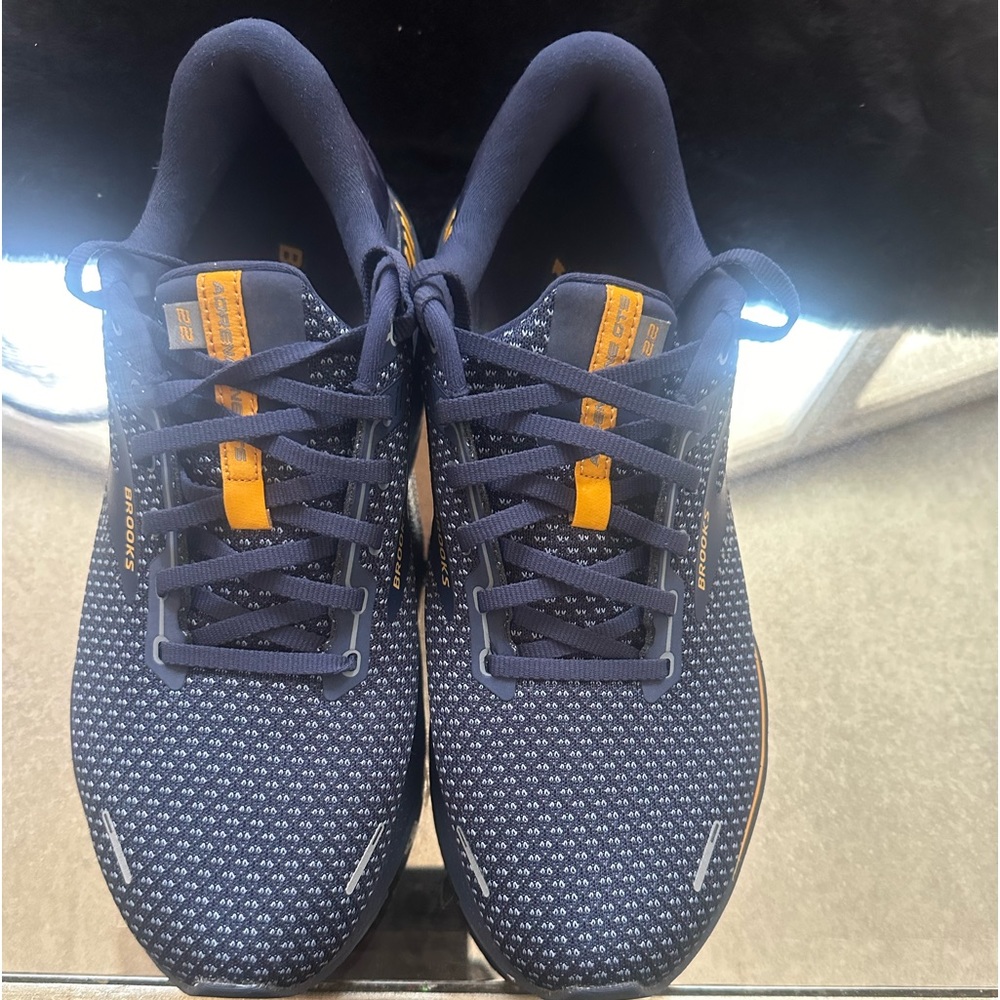 Blue and orange brooks only worn ounce great condition